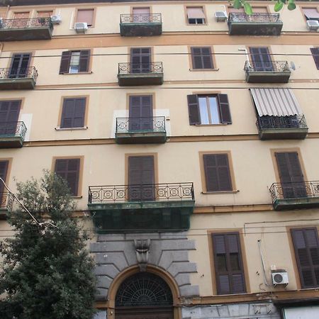 B&B Le Porte Di Napoli Exterior foto